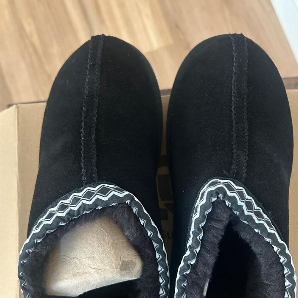 The-unbranded-brand Women's Black Slippers